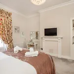 George Street Boutique With Free Parking