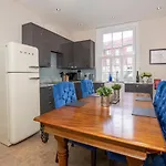 Apartament George Street Boutique With Free Parking