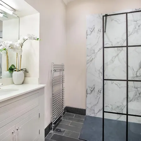 Apartment George Street Boutique With Free Parking