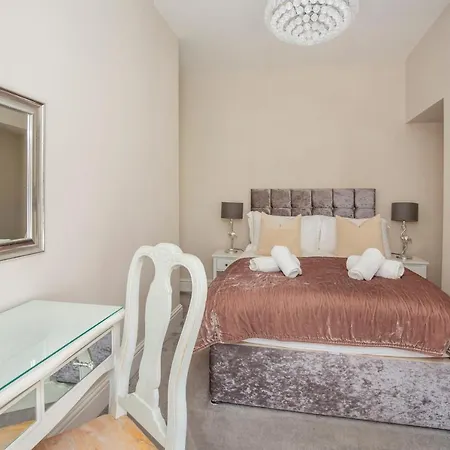 George Street Boutique With Free Parking Apartment York